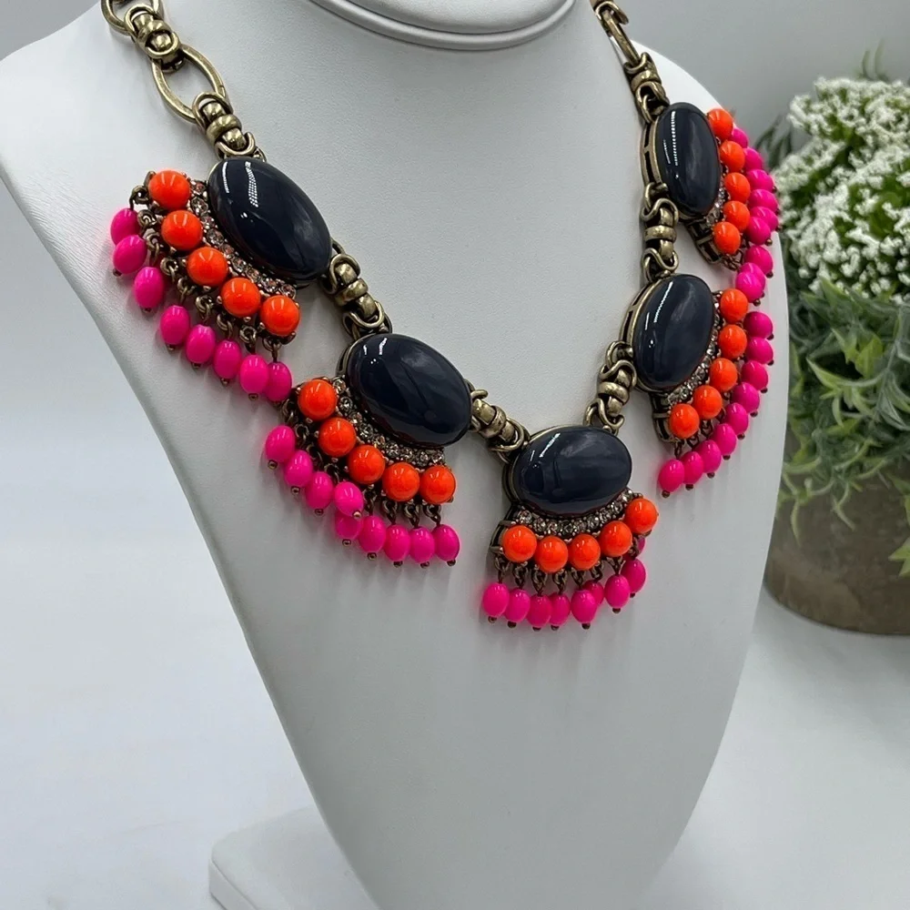 J CREW Fan Fringe statement Necklace Vibrant Fuchsia (Main Line‎ collection)